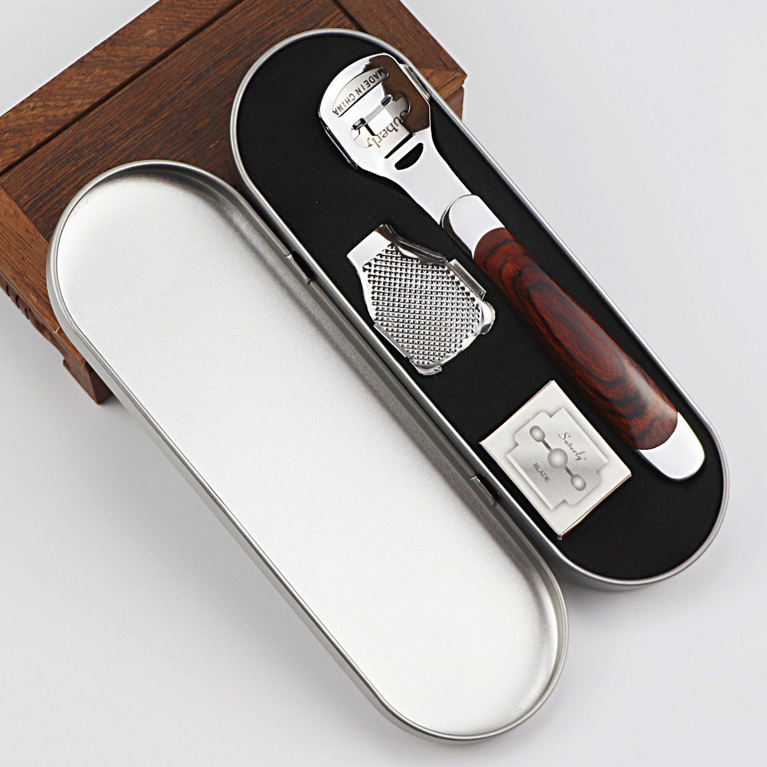 UK Foot Rasp rimozione calli scrubber pelle dura morta ruvida doppio manico pedicure - Foto 17 di 19