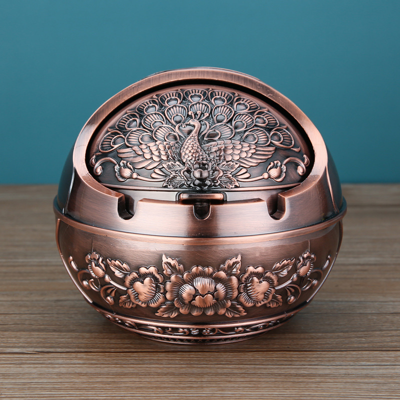 Retro Metal Decorative Ashtray with Lid To Prevent Flying Ash Carved Ashtray - Picture 21 of 21