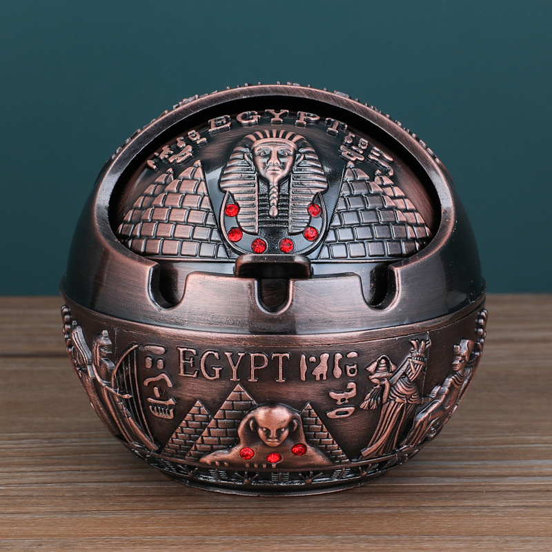 Retro Metal Decorative Ashtray with Lid To Prevent Flying Ash Carved Ashtray - Picture 19 of 21
